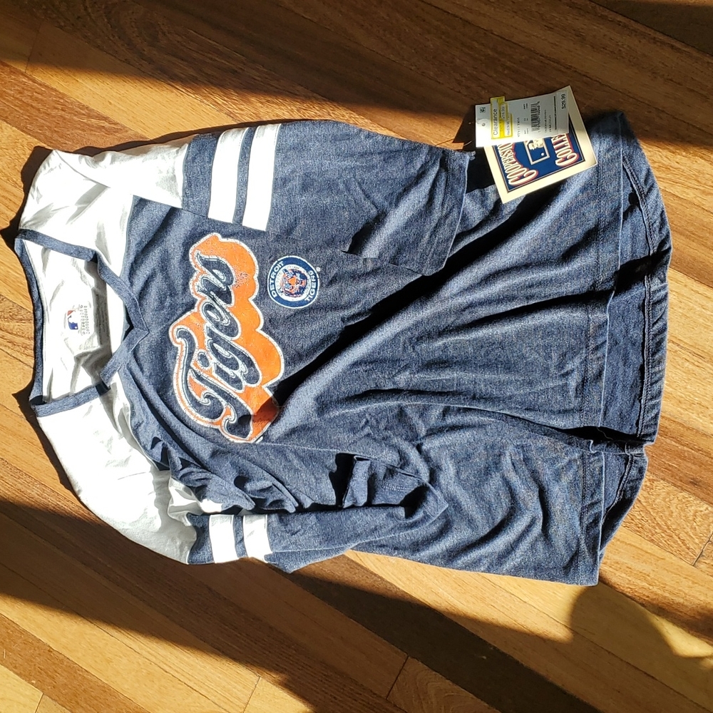 NWT Detroit Tigers t-shirt